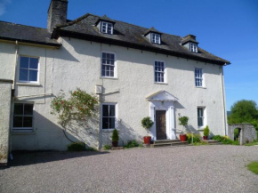 Гостиница Aberllynfi Riverside Guest House  Гласбери